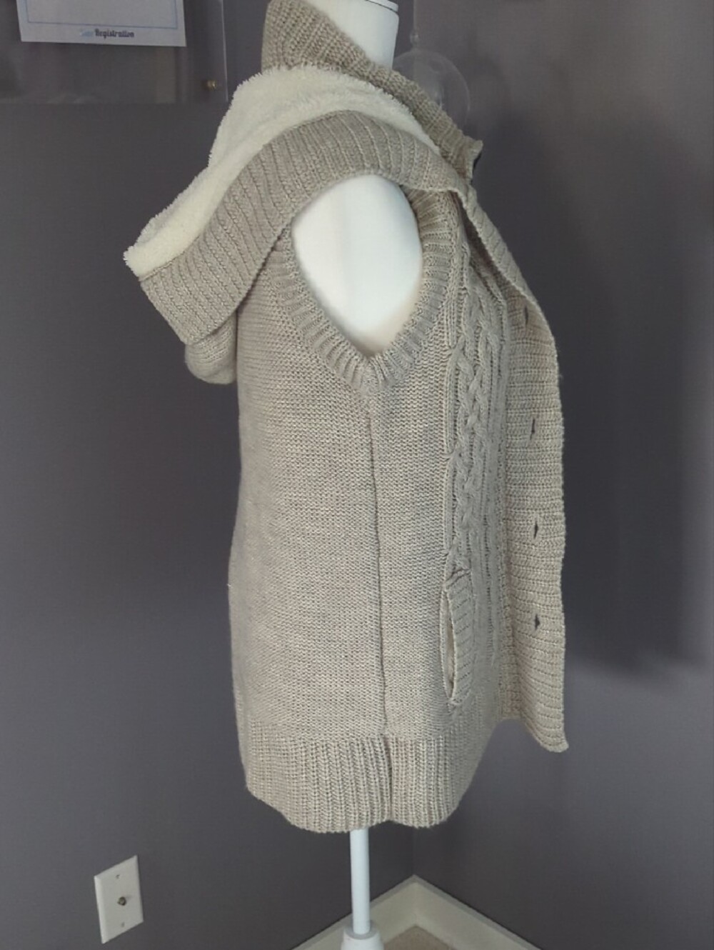 Ci Sono Light Taupe Cable Knit Sleeveless Hooded Cardigan - Picture 6 of 12